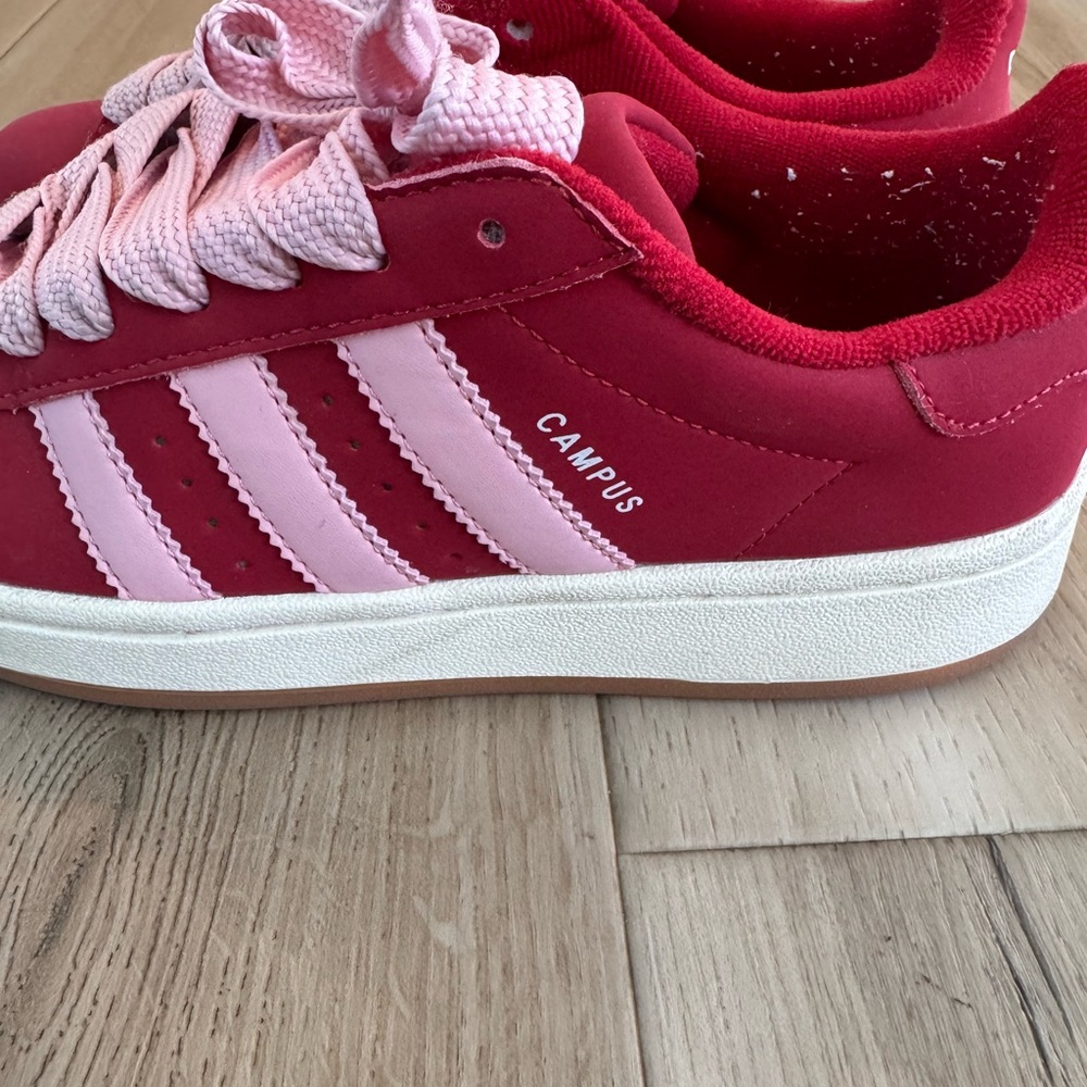 Women’s Adidas Campus Red & Pink Shoe size 7.5 - Picture 2 of 5